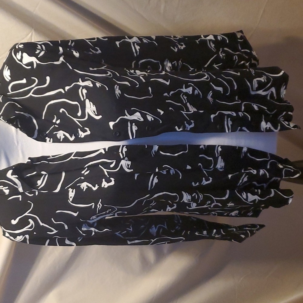 Big Dart Face Graphic Blouse SZ 12